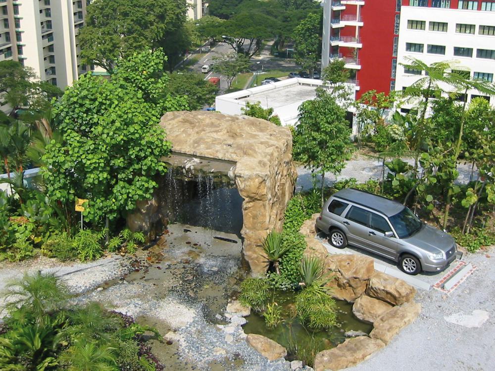 Multi-terrain test track and tropical vegetation on a roof